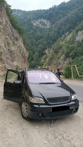 Opel Zafira 2002, 284,000 km - 1.8 l - Bakı