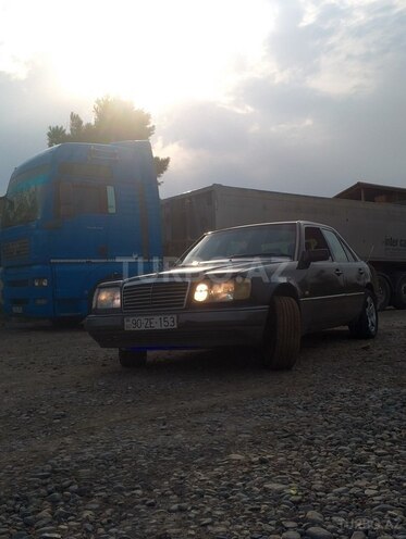 Mercedes E 250 1994, 550,000 km - 2.5 l - İmişli