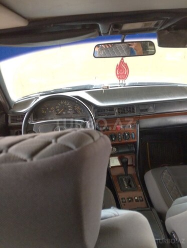 Mercedes E 250 1994, 550,000 km - 2.5 l - İmişli