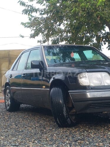 Mercedes E 250 1994, 550,000 km - 2.5 l - İmişli