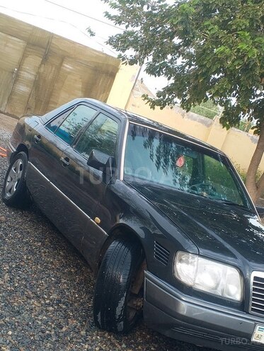 Mercedes E 250 1994, 550,000 km - 2.5 l - İmişli