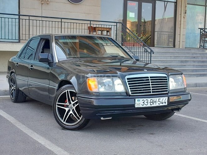 Mercedes E 220 1995, 321,452 km - 2.2 l - Sumqayıt