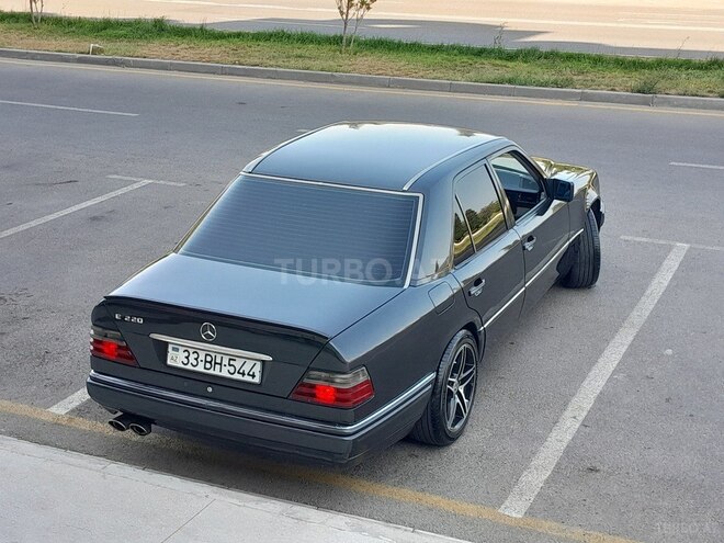 Mercedes E 220 1995, 321,452 km - 2.2 l - Sumqayıt