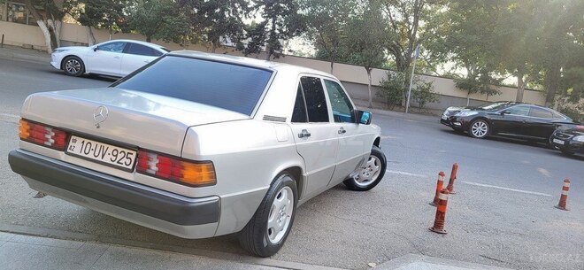 Mercedes 190 1990, 328,579 km - 2.0 l - Bakı