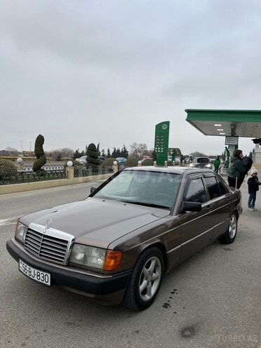 Mercedes 190 1990, 498,000 km - 1.8 l - Salyan