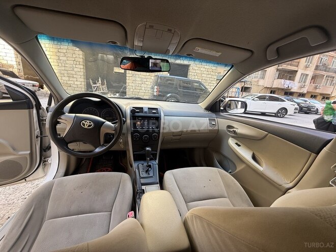 Toyota Corolla 2013, 231,000 km - 1.6 l - Bakı
