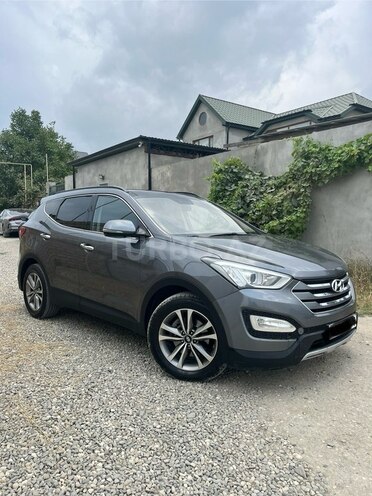 Hyundai Santa Fe 2015, 268,000 km - 2.0 l - Quba
