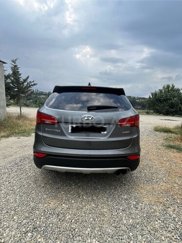 Hyundai Santa Fe 2015, 268,000 km - 2.0 l - Quba