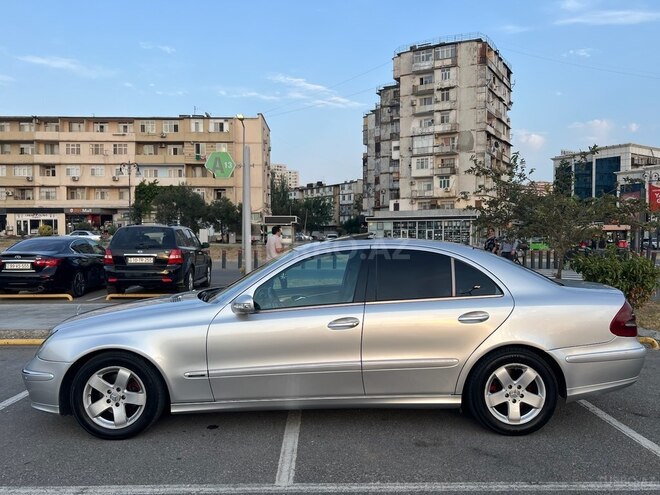 Mercedes E 270 2003, 422,000 km - 2.7 l - Bakı