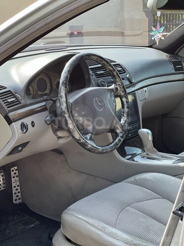 Mercedes E 270 2003, 422,000 km - 2.7 l - Bakı