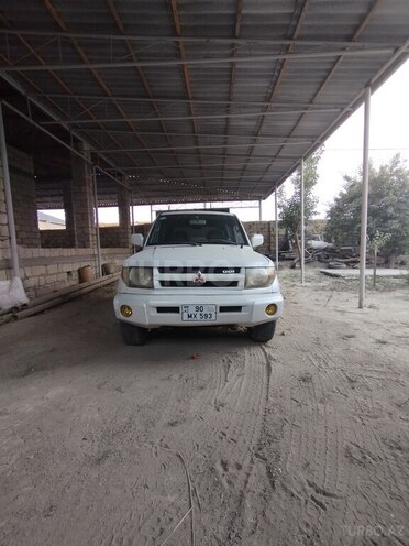 Mitsubishi Pajero io 2000, 351,134 km - 1.8 л - Salyan