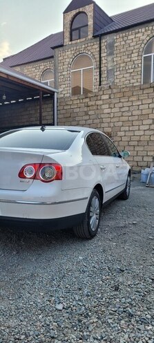 Volkswagen Passat 2005, 360,000 km - 2.0 l - Gəncə