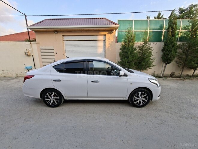 Nissan Sunny 2014, 243,000 km - 1.5 л - Bakı