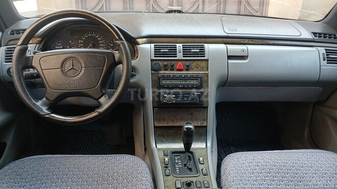 Mercedes E 240 1997, 400,000 km - 2.4 l - Bakı