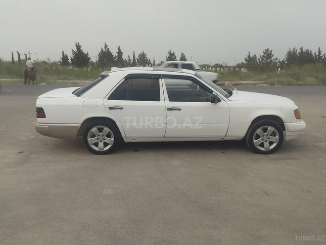 Mercedes E 200 d 1988, 500,000 km - 2.0 l - Salyan