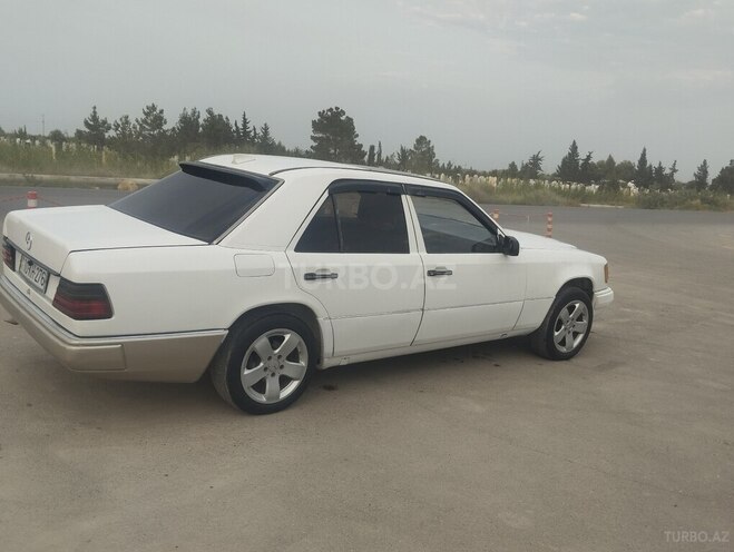Mercedes E 200 d 1988, 500,000 km - 2.0 l - Salyan