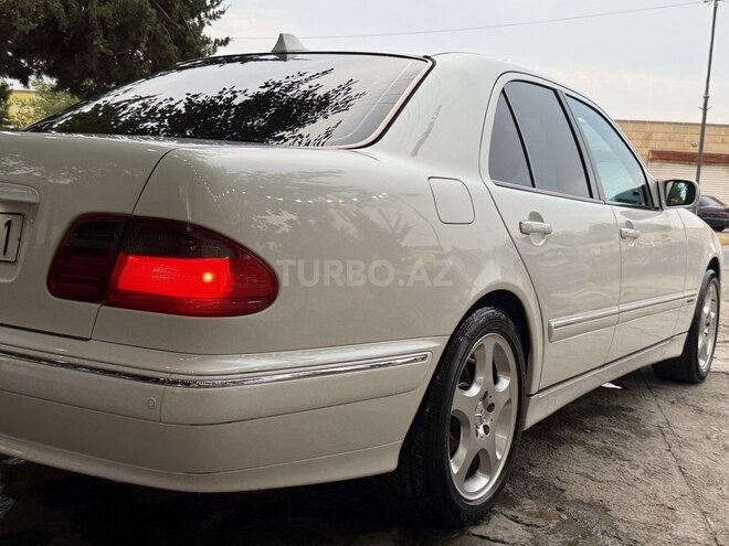 Mercedes E 320 2000, 302,000 km - 3.2 l - Beyləqan