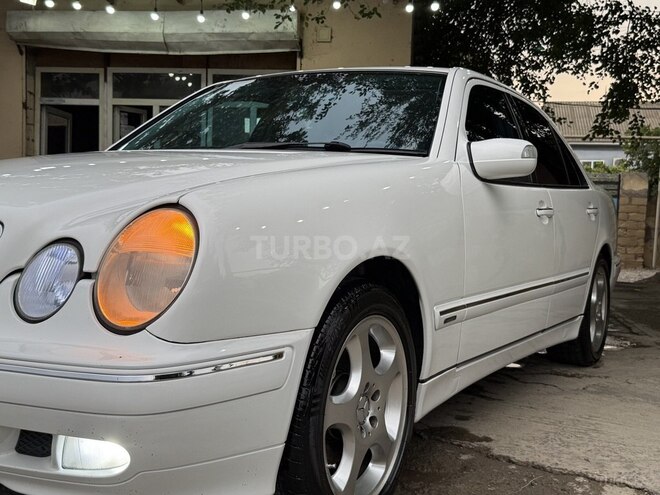 Mercedes E 320 2000, 302,000 km - 3.2 l - Beyləqan
