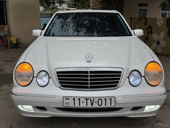 Mercedes E 320 2000, 302,000 km - 3.2 l - Beyləqan