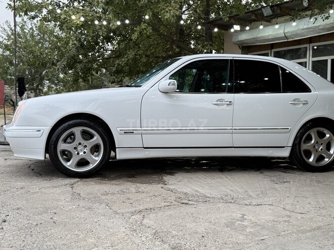 Mercedes E 320 2000, 302,000 km - 3.2 l - Beyləqan