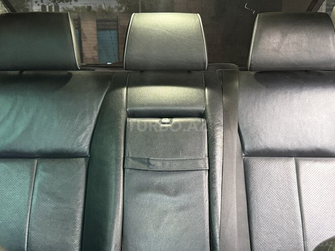 Mercedes E 320 2000, 302,000 km - 3.2 l - Beyləqan