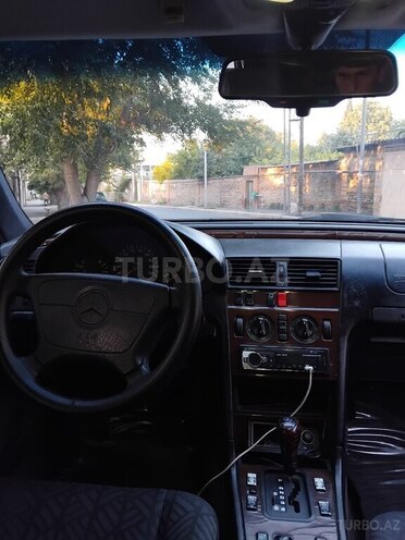Mercedes C 180 1995, 325,000 km - 1.8 l - Gəncə