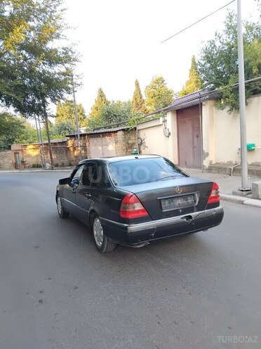 Mercedes C 180 1995, 325,000 km - 1.8 l - Gəncə