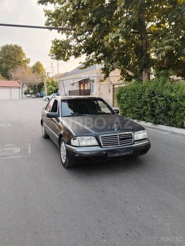 Mercedes C 180 1995, 325,000 km - 1.8 l - Gəncə
