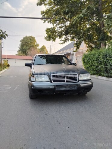 Mercedes C 180 1995, 325,000 km - 1.8 l - Gəncə