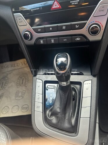 Hyundai Avante 2015, 114,000 km - 1.6 л - Bakı