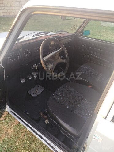 LADA (VAZ) 2107 2005, 200,000 km - 1.6 l - Qax