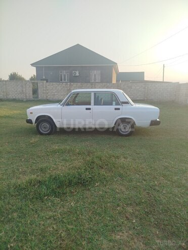 LADA (VAZ) 2107 2005, 200,000 km - 1.6 l - Qax