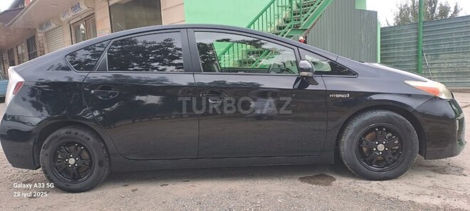 Toyota Prius 2014, 250,000 km - 1.8 л - Bakı