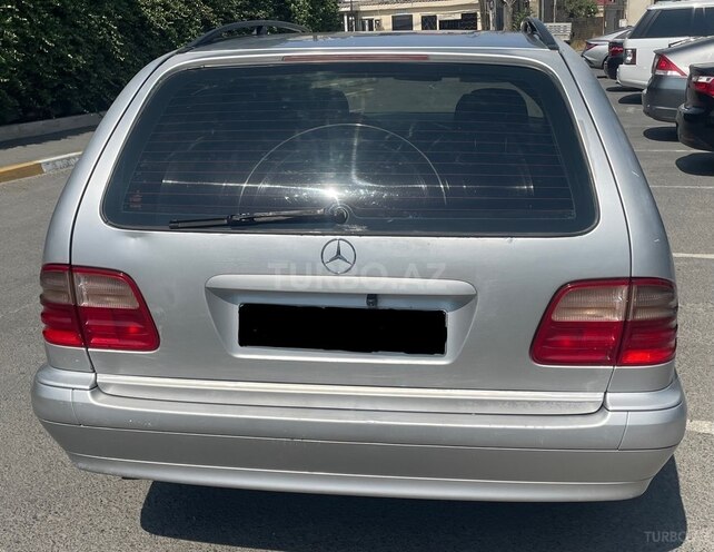 Mercedes E 240 2000, 226,452 km - 2.4 l - Bakı