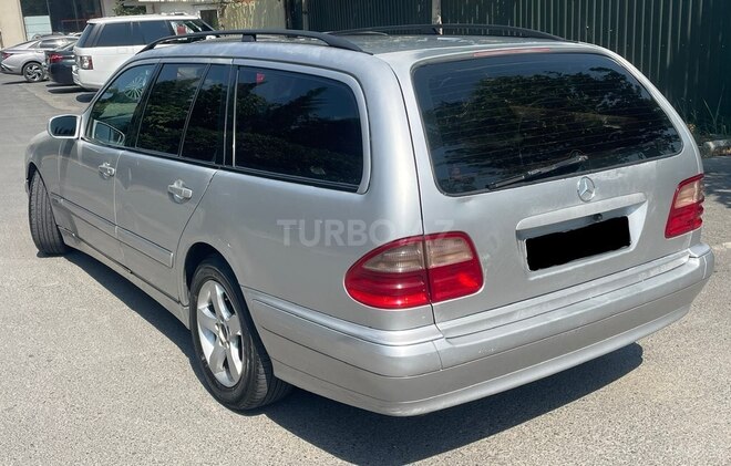 Mercedes E 240 2000, 226,452 km - 2.4 l - Bakı