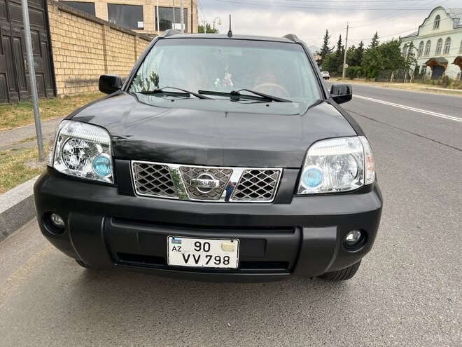 Nissan X-Trail 2002, 905,666 km - 2.0 l - Quba