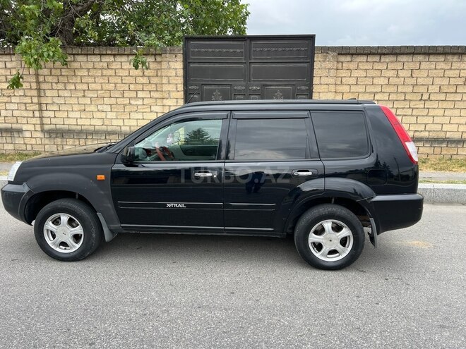 Nissan X-Trail 2002, 905,666 km - 2.0 l - Quba