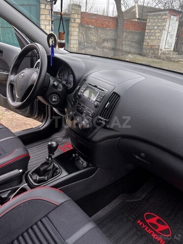 Hyundai i30 2009, 190,000 km - 1.4 л - Mingəçevir