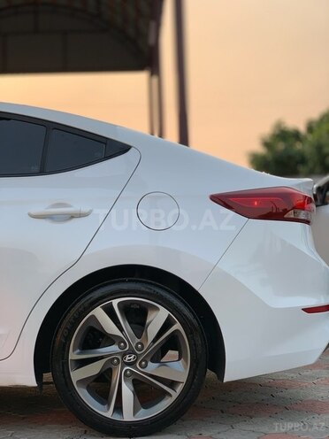 Hyundai Elantra 2017, 251,058 km - 2.0 l - Balakən