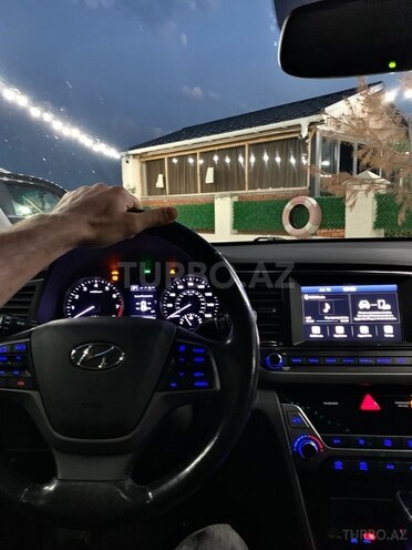 Hyundai Elantra 2017, 251,058 km - 2.0 l - Balakən