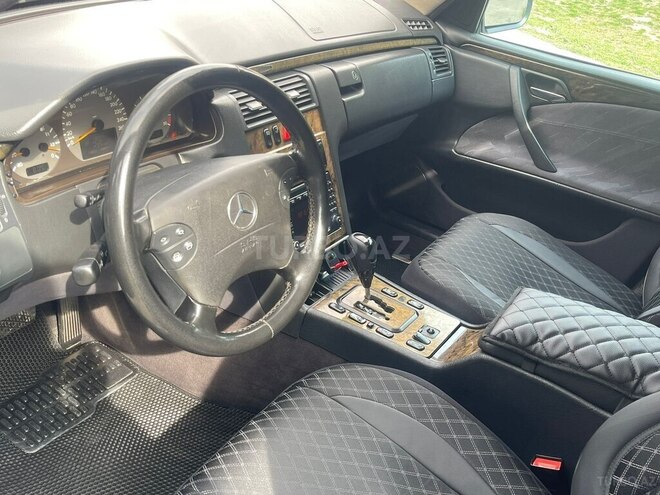 Mercedes E 270 2001, 450,000 km - 2.7 л - Bakı