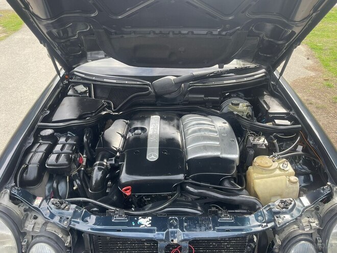 Mercedes E 270 2001, 450,000 km - 2.7 л - Bakı