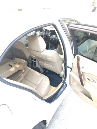 BMW 525 2004, 400,000 km - 2.5 л - Bakı