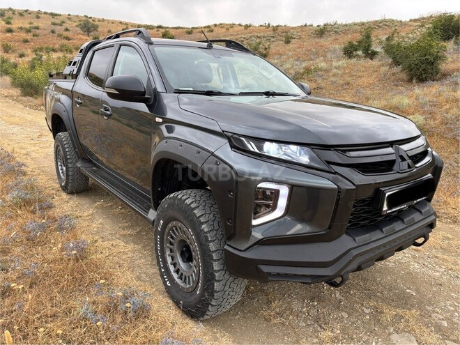 Mitsubishi L200 2020, 190,000 km - 2.4 l - Bakı