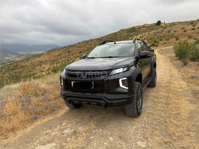 Mitsubishi L200 2020, 190,000 km - 2.4 l - Bakı