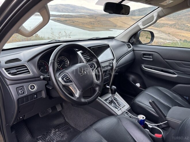Mitsubishi L200 2020, 190,000 km - 2.4 l - Bakı