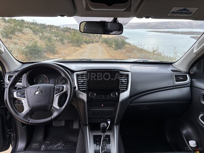Mitsubishi L200 2020, 190,000 km - 2.4 l - Bakı