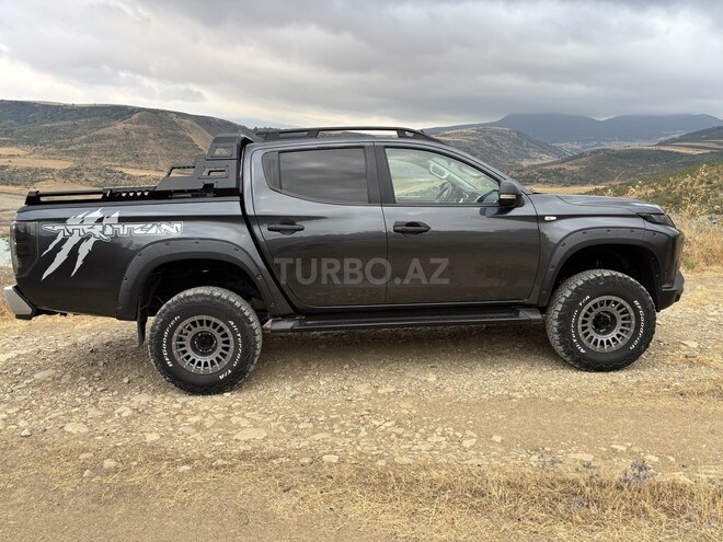 Mitsubishi L200 2020, 190,000 km - 2.4 l - Bakı