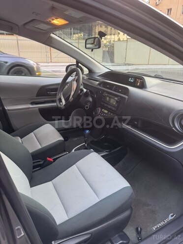 Toyota Prius C 2014, 98,000 km - 1.5 л - Bakı