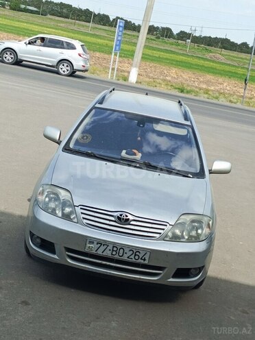 Toyota Corolla 2006, 390,000 km - 1.4 l - Beyləqan